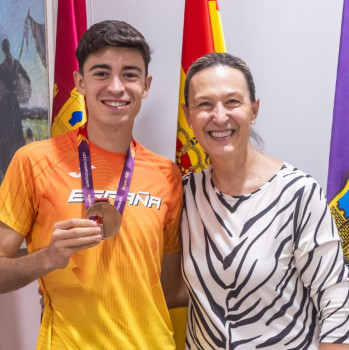 El Ayuntamiento de Guadalajara recibe a Jaime Migallón tras su bronce europeo