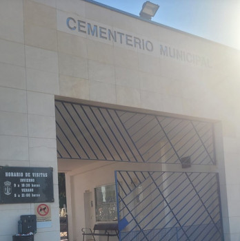 El Ayuntamiento de Azuqueca realiza mejoras en el cementerio y proyecta su ampliación