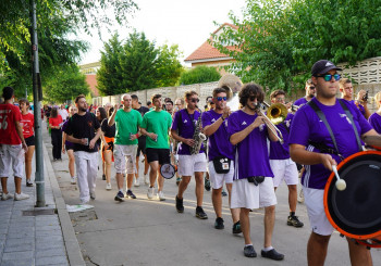 Las peñas de Cabanillas como protagonistas en el segundo día de Fiestas