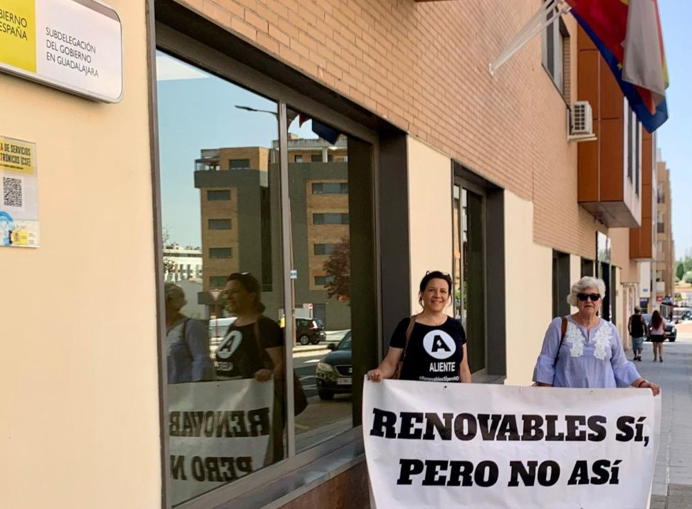 Berta Caballero y Paloma Arroyo, vecinas de la Alcarria, han sido las encargadas de presentarlas a través del registro. Imagen: Aliente