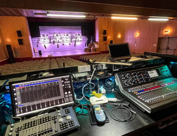 El Ateneo Arriaca renueva toda la instalación eléctrica y de sonido