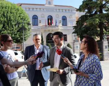 Román García: “Si Sara Simón no supo defender a los ayuntamientos frente a Sánchez, que ahora asuma sus competencias del Plan Corresponsables”