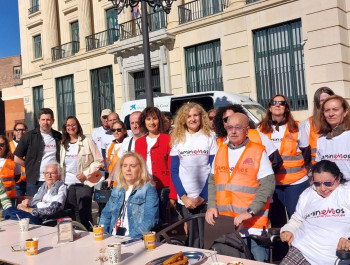 La delegada de Sanidad participa en la marcha 'CaminEMos por la Esclerosis Múltiple'