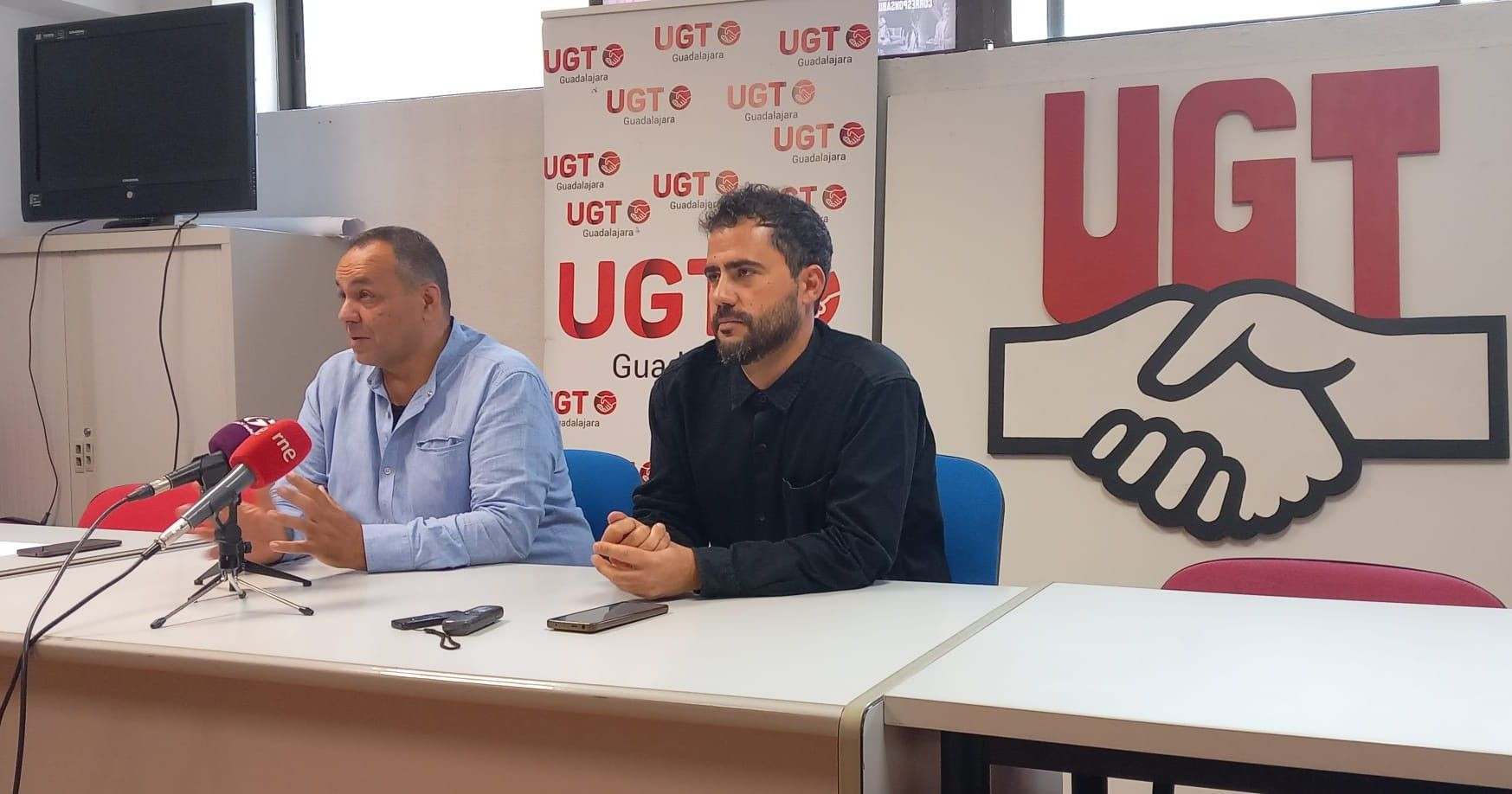 Pendás y Morales, durante la rueda de prensa ofrecida esta mañana.