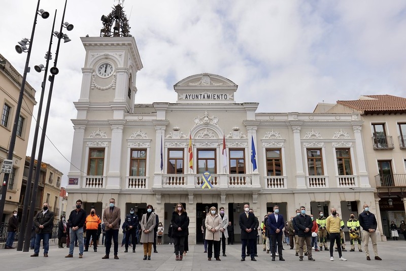 El 9 de marzo de 2022, recién iniciada la guerra, el Ayuntamiento convocó a los ciudadanos a cinco minutos de silencio//Imagen: Ayto. Guadalajara.