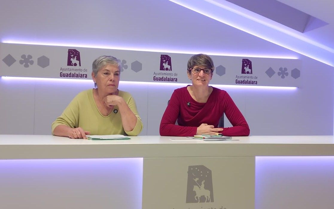 Susana Martínez y Susana Tundidor, de Aike, durante la rueda de prensa ofrecida esta mañana.