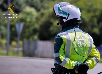 La Guardia Civil investiga al conductor de un camión por falsedad documental 