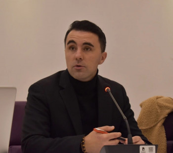 Guarinos rechaza la propuesta socialista de abordar un nuevo plan de limpieza que acabe con el alarmante estado de suciedad de la ciudad 