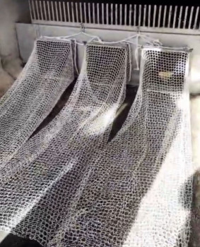 El Ayuntamiento de Azuqueca instala en la estación depuradora redes para atrapar residuos