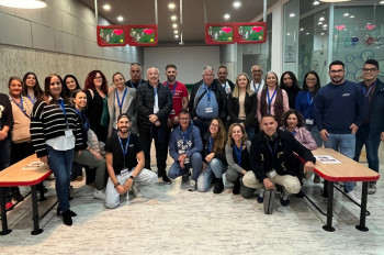 Una delegación de Gran Canaria visita el Centro Joven de Azuqueca