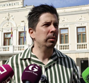 El PSOE celebra que el Alamín disfrute "por fin de la rehabilitación del centro social, un proyecto impulsado durante el mandato de Alberto Rojo"