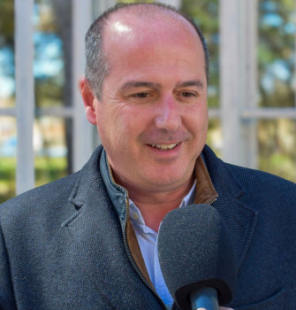 Rojo asegura que no se eliminará ninguna parada de autobús en el medio rural 