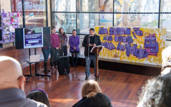 Marchamalo reafirma su compromiso contra la violencia machista en el acto central del 25N