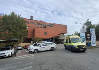 Seis afectados en el incendio de un almacén de fontanería de Cabanillas del Campo