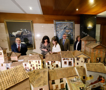 Abre al público el belén de las Cortes de Castilla-La Mancha en “un homenaje a la ciudad de Toledo”