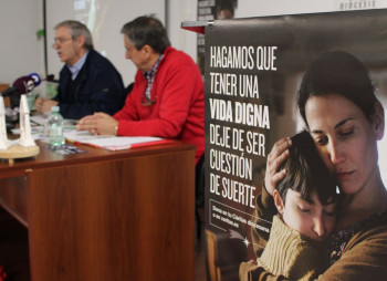 La Campaña de Navidad de Cáritas llega con luz y esperanza a los hogares de Guadalajara