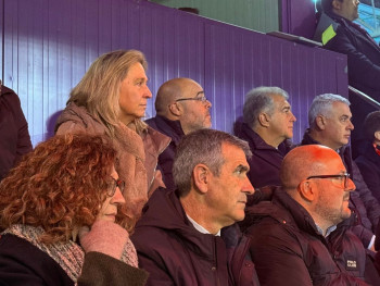 La alcaldesa afirma que la "seguridad era prioritaria" ante el problema de la grada supletoria 