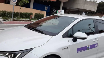 El Ayuntamiento analiza con los taxistas ampliar el número de licencias en Guadalajara ante un servicio que no cubre la demanda