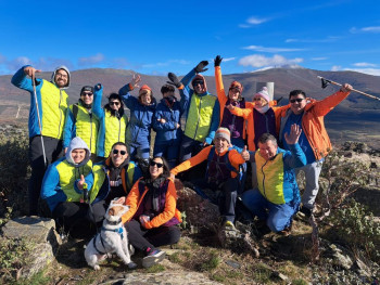 Personas afectadas por cáncer de pulmón ascienden al Pico del Lobo con el proyecto "A Pulmón"