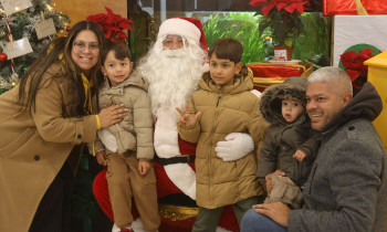 Papá Noel reparte sonrisas y recoge deseos en Cabanillas 
