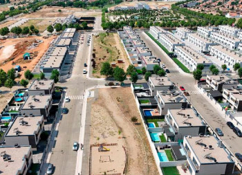 El Ayuntamiento de Cabanillas habilitará una nueva zona verde en los “nuevos desarrollos”, en parcelas municipales de las calles Santiuste e Illana