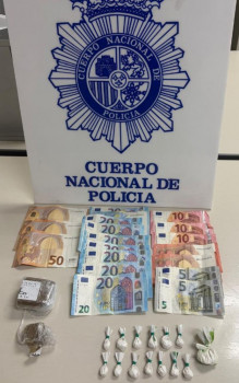 Detenido en Guadalajara por ocultar entre la ropa un total de 13 envoltorios de cocaína y un trozo de hachís