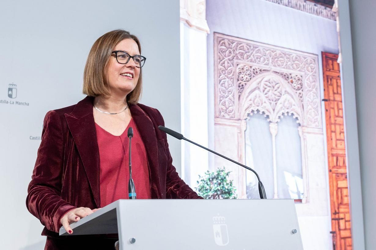 Esther Padilla, consejera portavoz del Gobierno de Castilla-La Mancha, durante la rueda de prensa para dar cuenta de los acuerdos del Consejo de Gobierno//Imagen: JCCM.