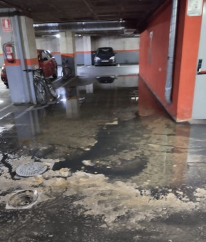 LOSO VECINOS DENUNCIAN. Desbordamiento de aguas fecales en un garaje en Francisco Aritio