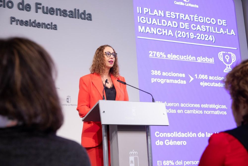 La consejera de Igualdad, Sara Simón, durante la presentación de los resultados. // Imagen: JCCM