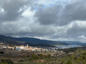 Los últimos chubascos desaceleran las pérdidas en las reservas de agua de Guadalajara