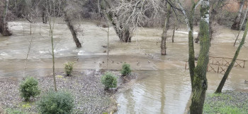 La CHT activa el nivel rojo por la crecida del río Henares, a su paso por el azud de Humanes