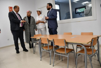 Martínez Guijarro inaugura el nuevo comedor escolar del CEIP Maestra Plácida de Azuqueca 