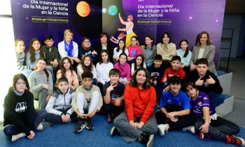 Estudiantes de Los Olivos de Cabanillas celebran el Día de la Mujer y la Niña en la Ciencia con la ministra 