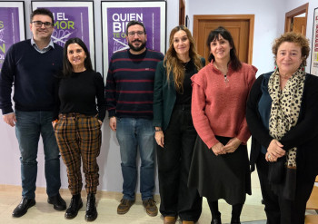 La directora del Instituto de la Mujer de Castilla-La Mancha visita el centro de Azuqueca