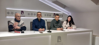 La plantilla de los autobuses urbanos, USO y UGT piden la dimisión de Guarinos y Pomeda