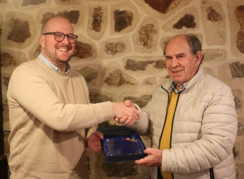 El PP reconoce al alcalde de Paredes de Sigüenza por sus 30 años de vocación y servicio público