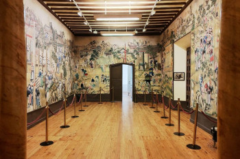 Preocupación por el deterioro de los papeles pintados del Salón Chino de la Cotilla