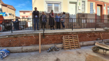 Más de 60 años para asfaltar 40 m2 de calle en el barrio del Alamín