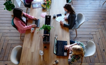 El mercado da pasos hacia adelante en igualdad, pero aún queda camino por recorrer 