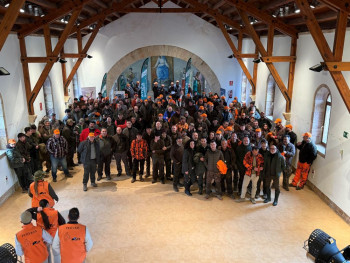 ATICA reúne a 180 personas en una montería solidaria en Solanillos con 35 puestos de padres e hijos