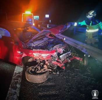 Los Bomberos de Guadalajara intervienen en un accidente en la A2