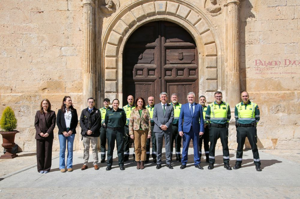El delegado del Gobierno de España en Castilla-La Mancha, José Pablo Sabrido, ha presidido una reunión de coordinación de las agrupaciones de Tráfico de la región, en Pastrana. // Imagen: Subdelegación de Gobierno en Guadalajara