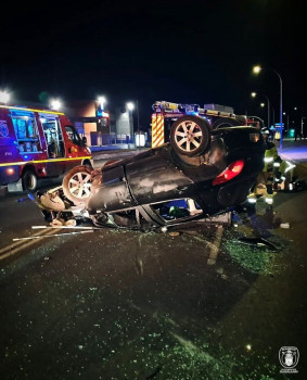 Los Bomberos de Guadalajara intervienen en un accidente donde resultaron tres personas heridas