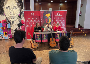 Josemi Carmona, el Yiyo y Carlos de Jacoba, en el VI Festival AzuQUÉflamenca