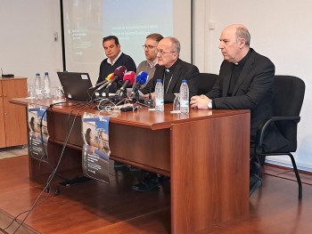 La Diócesis apela a "católicos y no católicos" a marcar la X en la casilla de la Iglesia en la declaración de la renta 