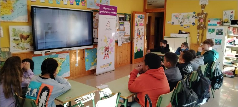 El programa ha iniciado su andadura con la celebración de talleres en Alcolea del Pinar, Riba de Saelices y Maranchón. Imagen: Fademur