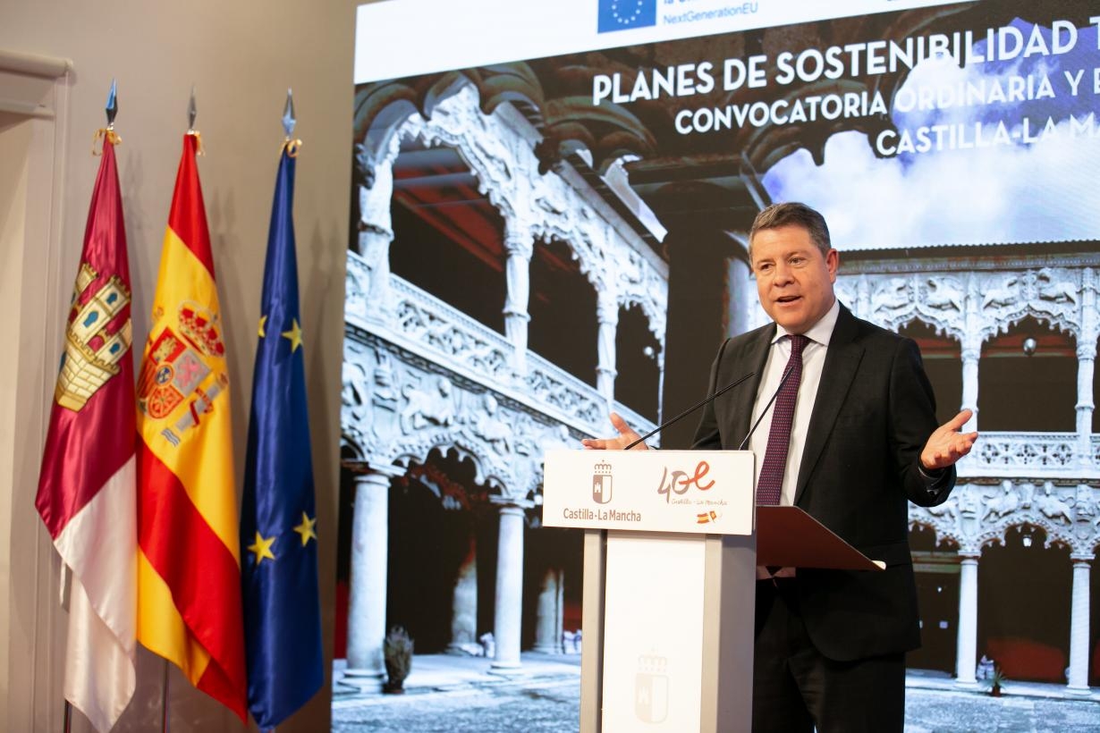 El presidente de Castilla-La Mancha, Emiliano García Page, durante la presentación de los Planes de Sostenibilidad Turística en Destino. 