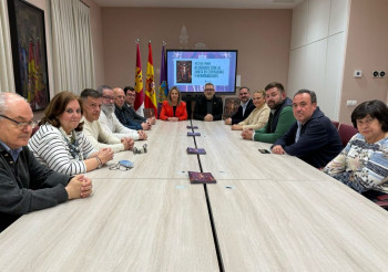 El Ayuntamiento renueva su compromiso con la Semana Santa con la firma del convenio con todas las Cofradías y Hermandades