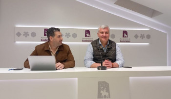 El Gobierno municipal recibe 'en directo' la confirmación de Correos sobre el cierre de la oficina de Eduardo Guitián