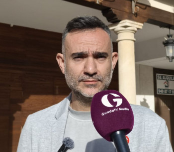 El PSOE demanda a Guarinos que "se preocupe del mantenimiento de las escuelas" y le urge a "pedir las ayudas de la Junta para climatización"